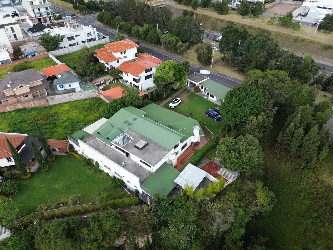 House in Quito, Pichincha, Ecuador 2 - 18671818