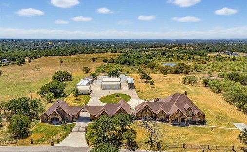 House in Decatur, Texas, United States 1