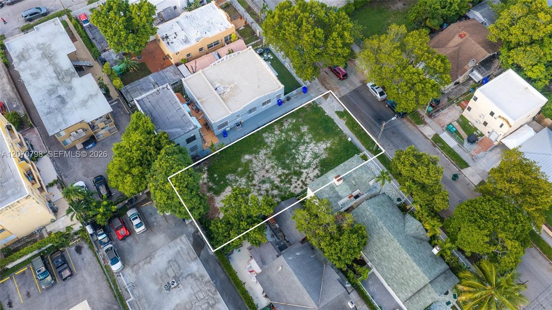 Land in Miami, Florida, United States 4 - 18664308