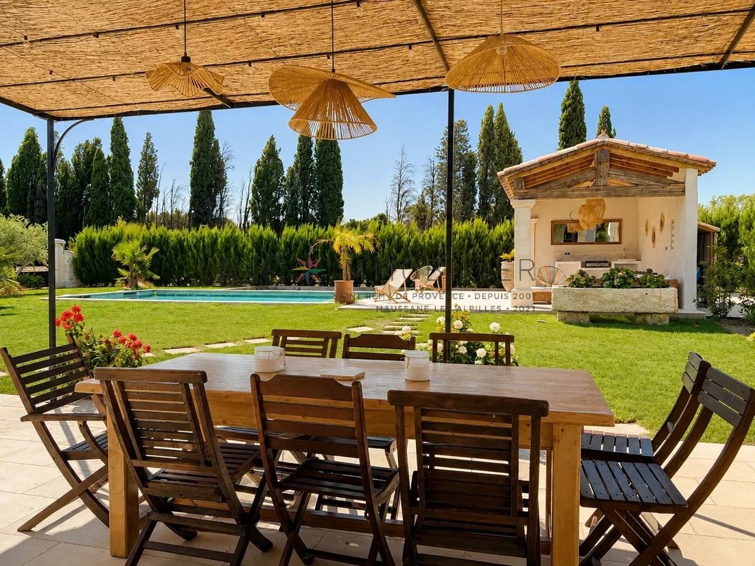 Country House in Mas-Blanc-des-Alpilles, Provence-Alpes-Côte d'Azur, France 3 - 18668067