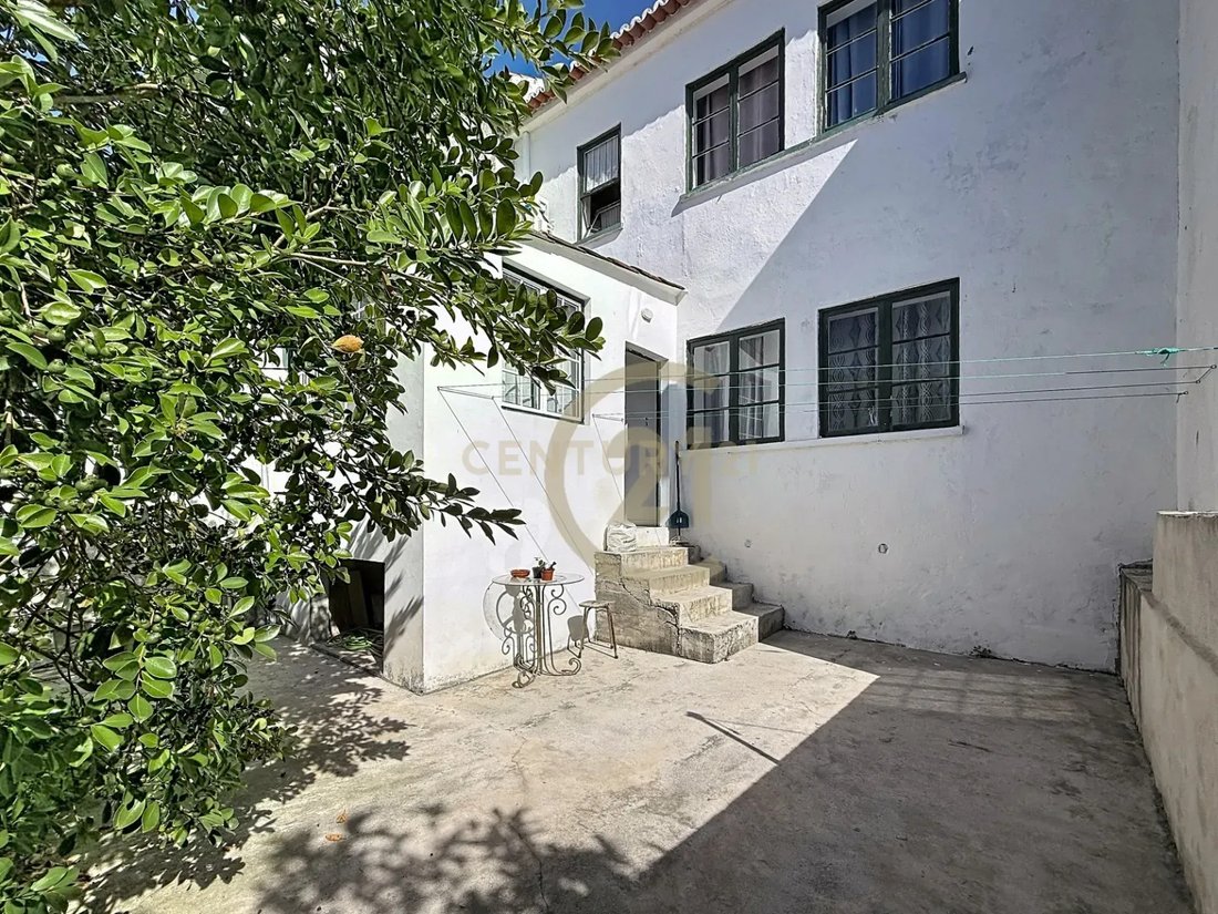Villa in Angra (Santa Luzia), Azores, Portugal 1 - 18660454