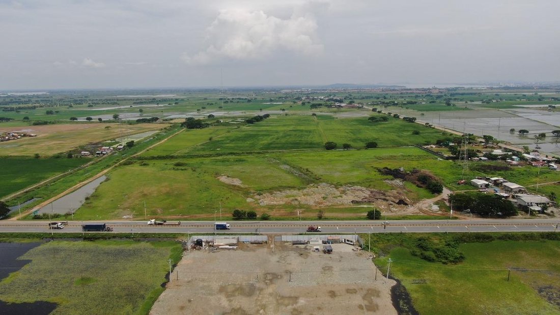 Land in Samborondón, Guayas, Ecuador 1 - 18660328