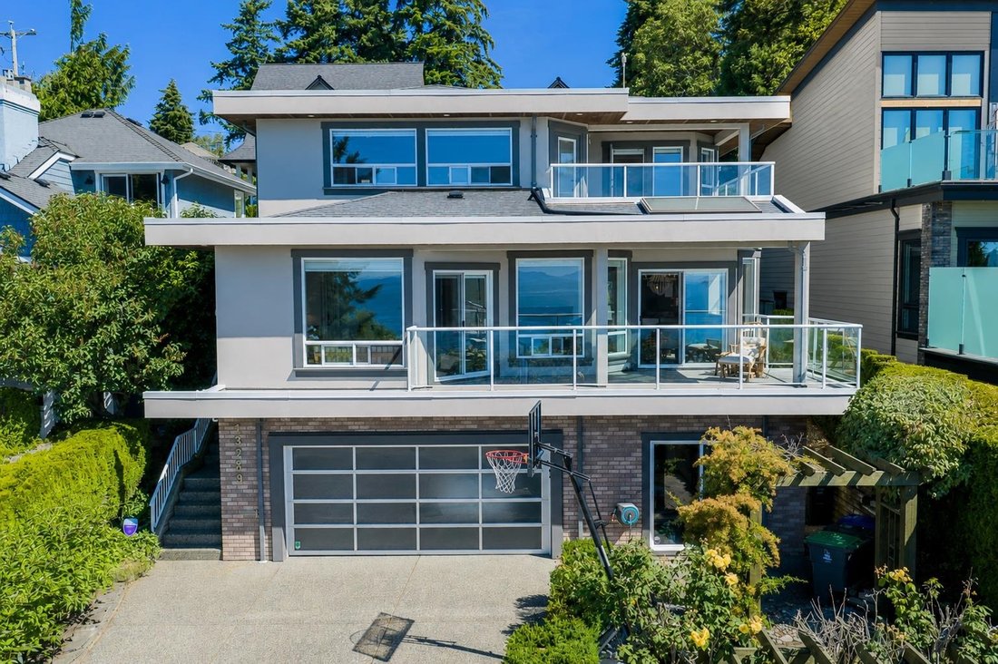 House in Surrey, British Columbia, Canada 1 - 18247521