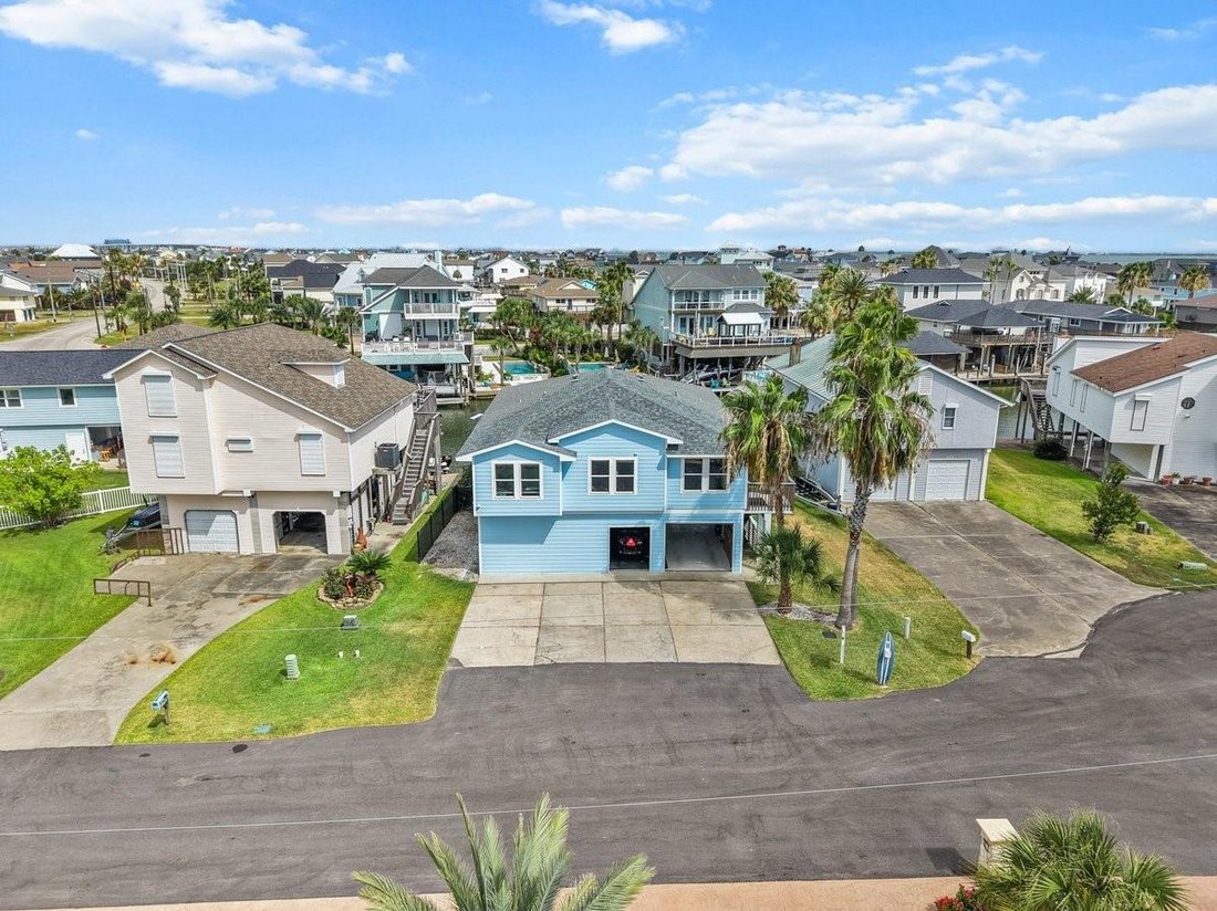 House in Galveston, Texas, United States 3 - 16899030