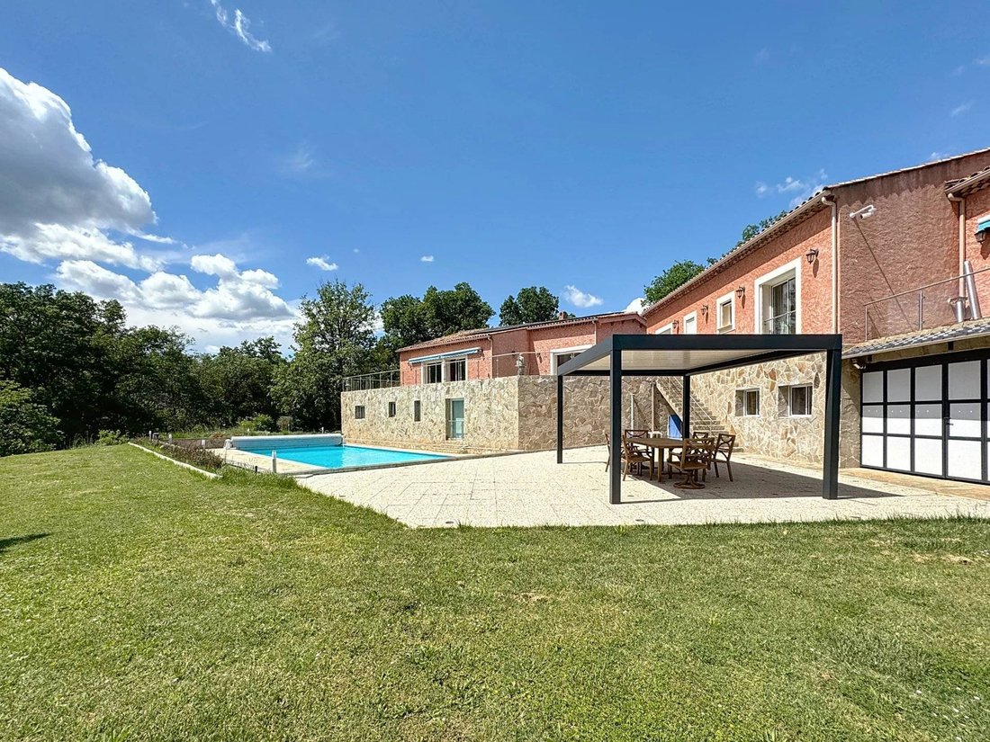 Casa a Chateauvert, Provenza-Alpi-Costa Azzurra, Francia 2 - 16301419