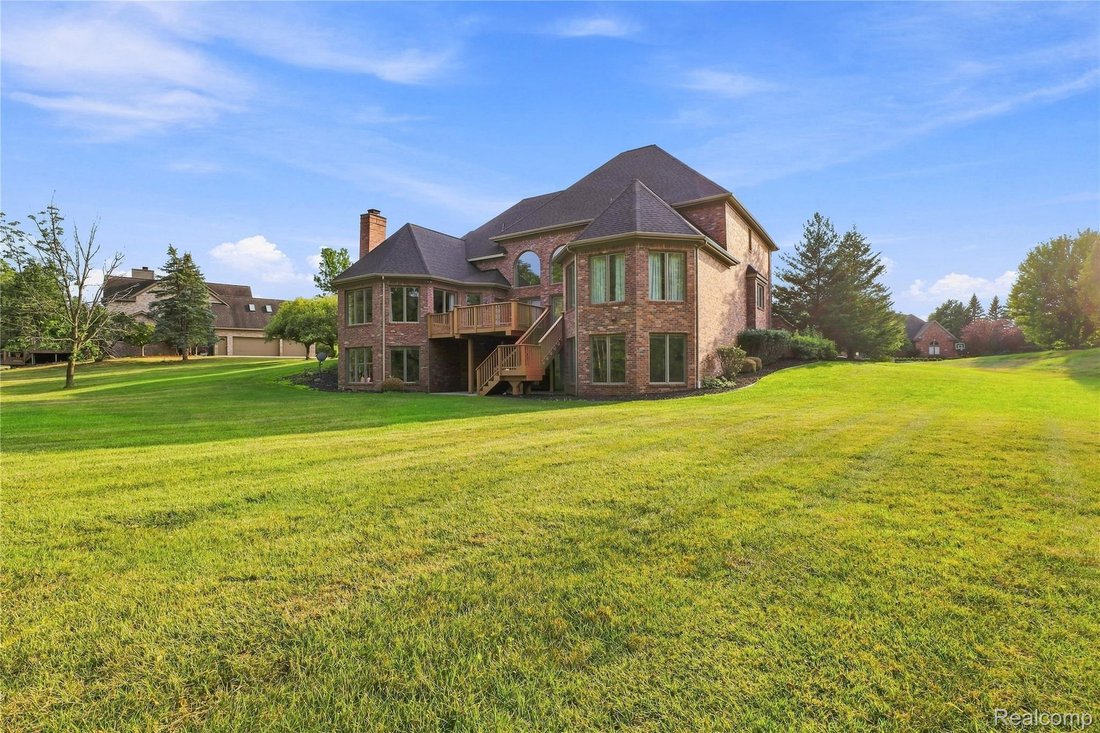 House in Grand Blanc Township, Michigan, United States 4 - 18659772