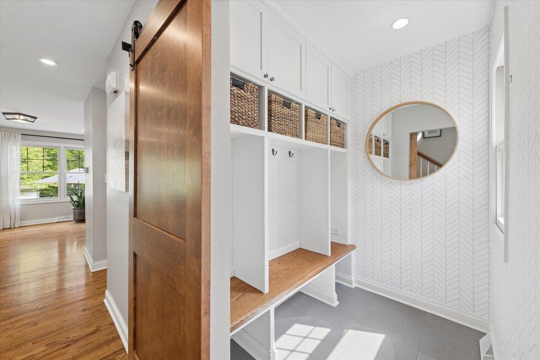 House in Glen Ellyn, Illinois, United States 3 - 18666858