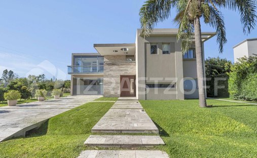 House in Del Viso, Buenos Aires Province, Argentina 1