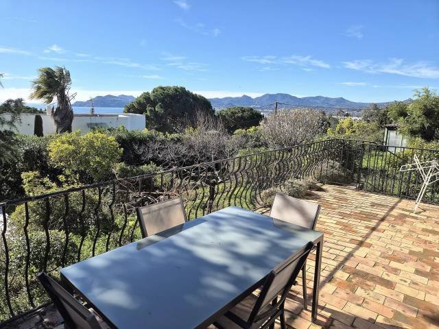 House in Cannes, Provence-Alpes-Côte d'Azur, France 2 - 17146457