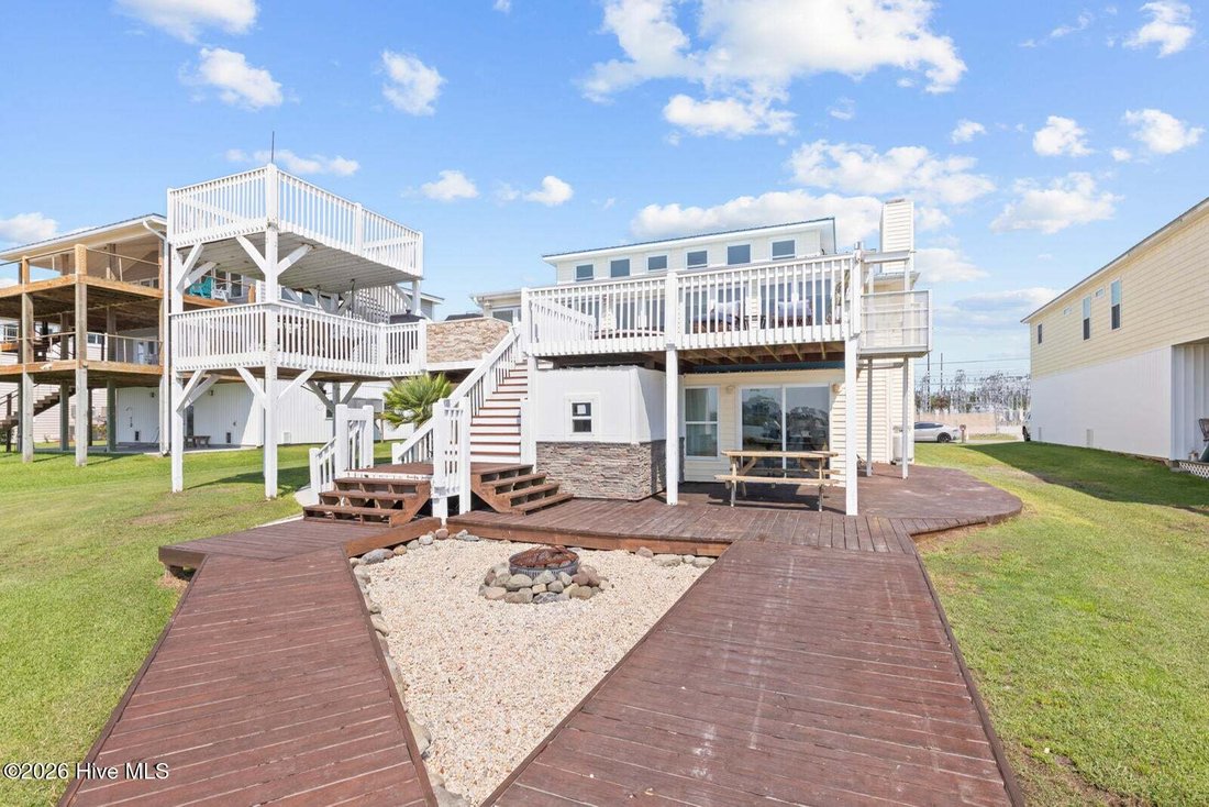 House in North Topsail Beach, North Carolina, United States 3 - 18662351