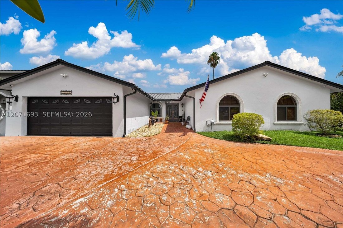 House in Miami, Florida, United States 3 - 18669018