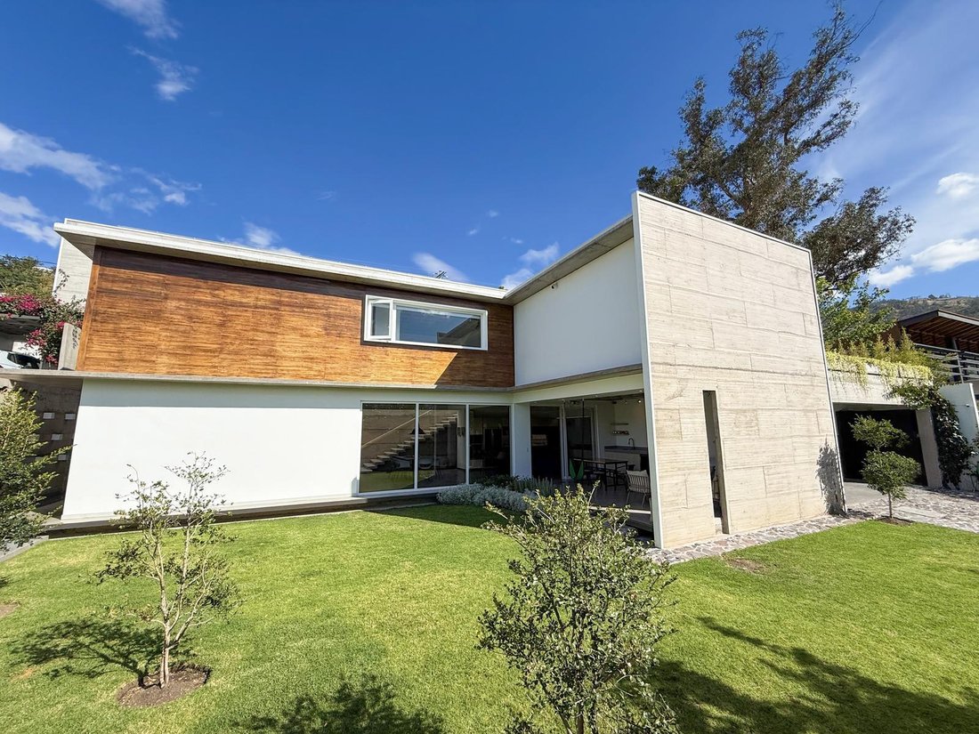 House in Quito, Pichincha, Ecuador 1 - 18661157
