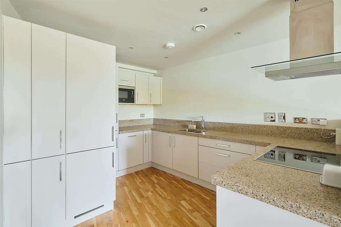 Apartment in Little Ealing, Hounslow, England 4 - 18668844