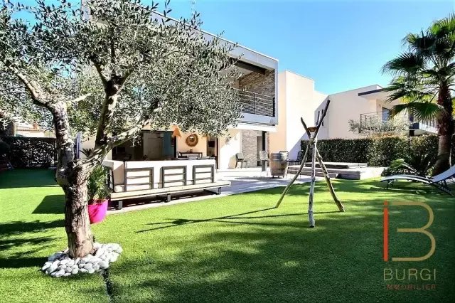 Apartment in Le Dramont-Agay-Anthéor-Le Trayas, Saint-Raphaël, France 1 - 17320079