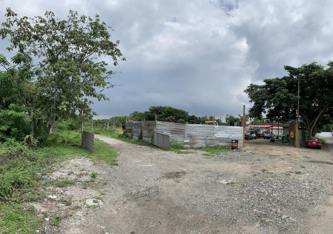 Land in Guayaquil, Guayas, Ecuador 2 - 18660445
