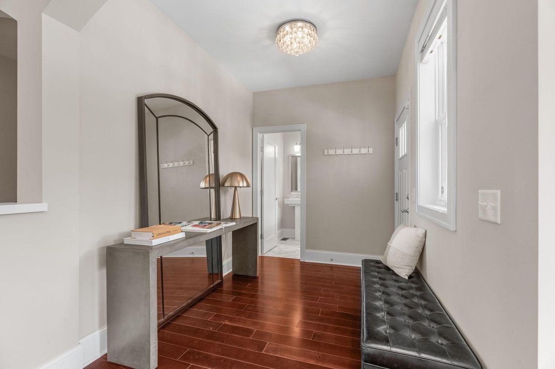 House in Minneapolis, Minnesota, United States 5 - 18660863