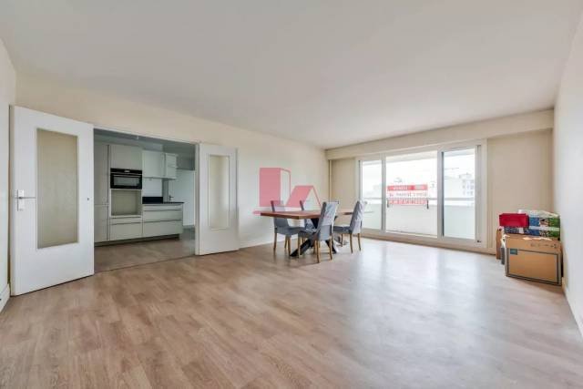 Apartment in Insurrection, Vanves, France 1 - 17227119