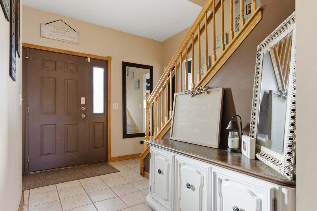 House in Oswego, Illinois, United States 4 - 18663104