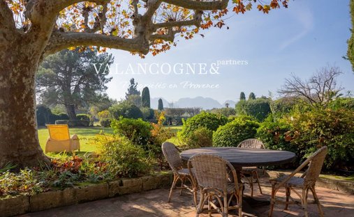 Casa di campagna a Eygalières, Provenza-Alpi-Costa Azzurra, Francia 1