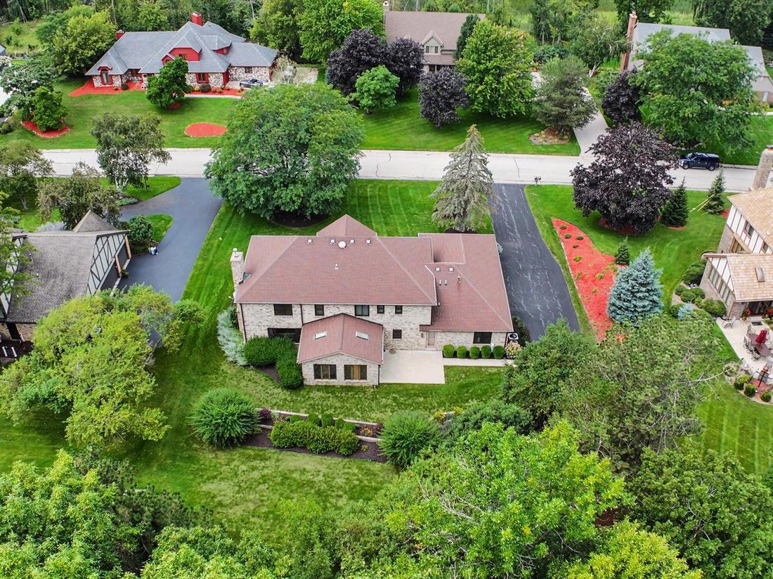 House in Brookfield, Wisconsin, United States 5 - 18665697