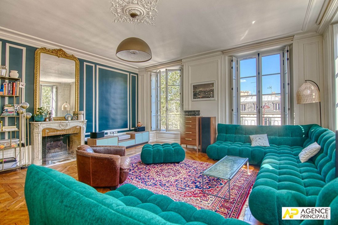 Apartment in Domaine National du Château, Versailles, France 2 - 18660104