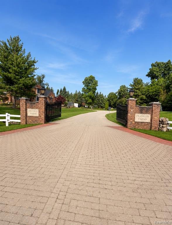 Maison à Beverly Hills, Michigan, États-Unis 3 - 18630855