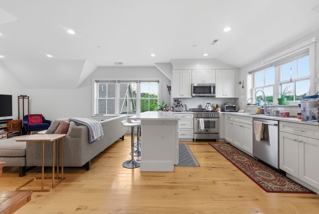 Condo in Boston, Massachusetts, United States 4 - 18669506