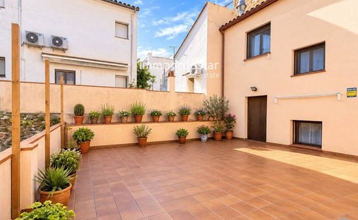 Chalet in Palamos, Catalonia, Spain 1