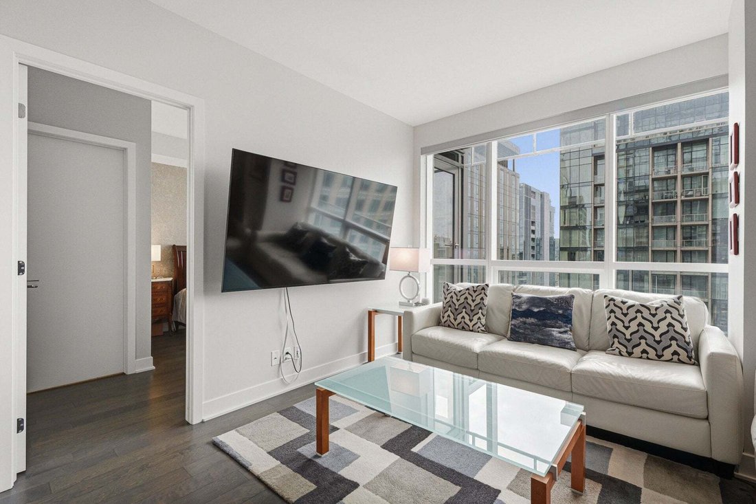 Condo in Montréal, Quebec, Canada 3 - 18669560
