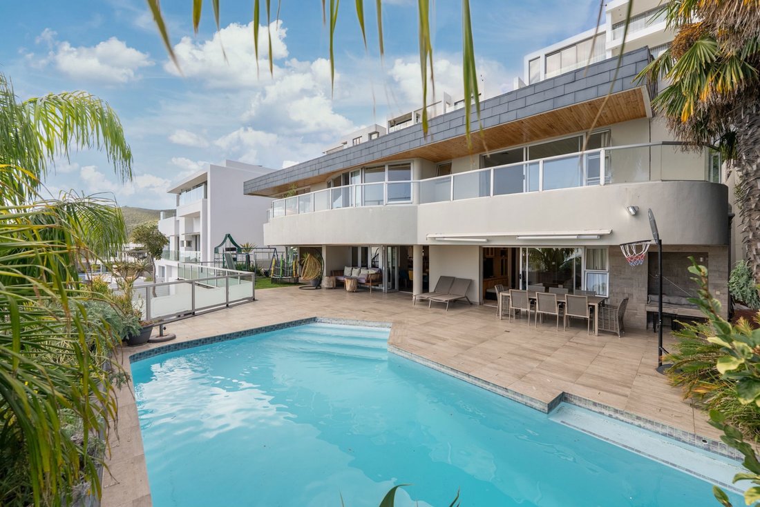 House in Fresnaye, Bakoven, Cape Town 1 - 18662493
