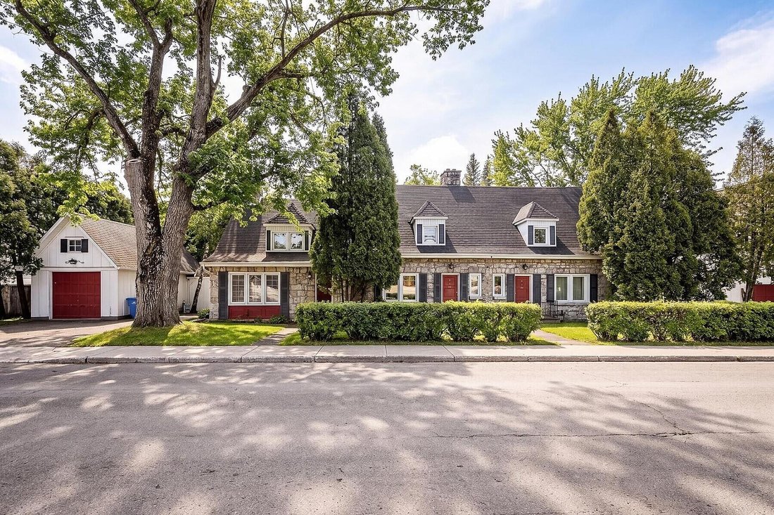House in Saguenay, Quebec, Canada 1 - 18672309