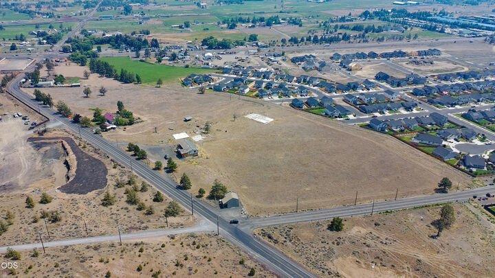 Land in Redmond, Oregon, United States 2 - 18670597