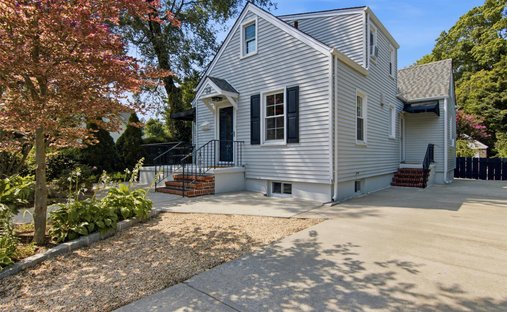 House in Sea Cliff, New York, United States 1