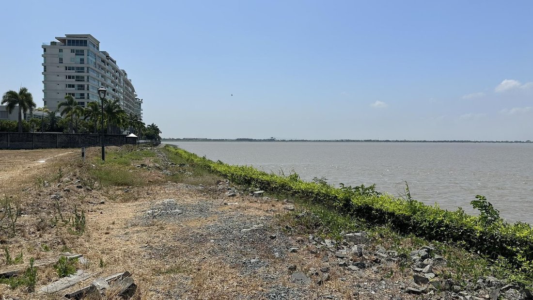 Land in Samborondón, Guayas, Ecuador 1 - 18660750