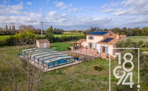House in La Crau, Saint-Martin-de-Crau, France 1