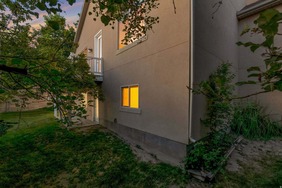Condo in Holladay, Utah, United States 4 - 18662276