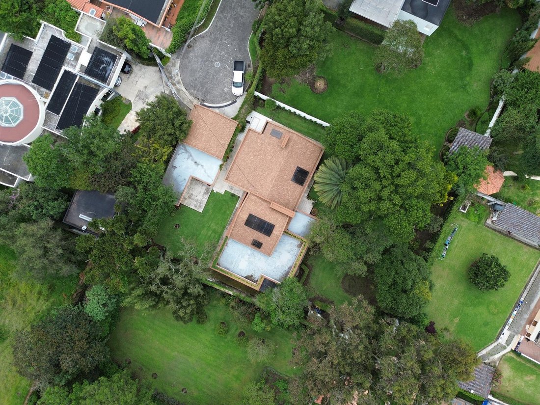 House in Quito, Pichincha, Ecuador 2 - 18660408