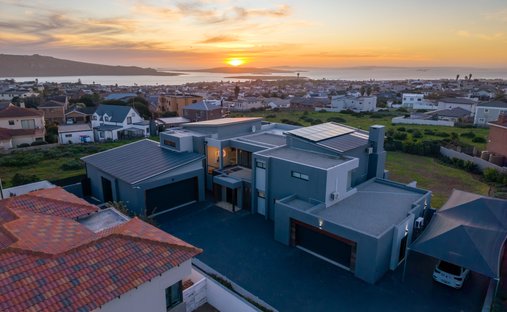 House in Myburgh Park, Western Cape, South Africa 1