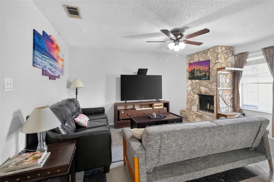 San Marcos, Texas, United States 5 - 18671446