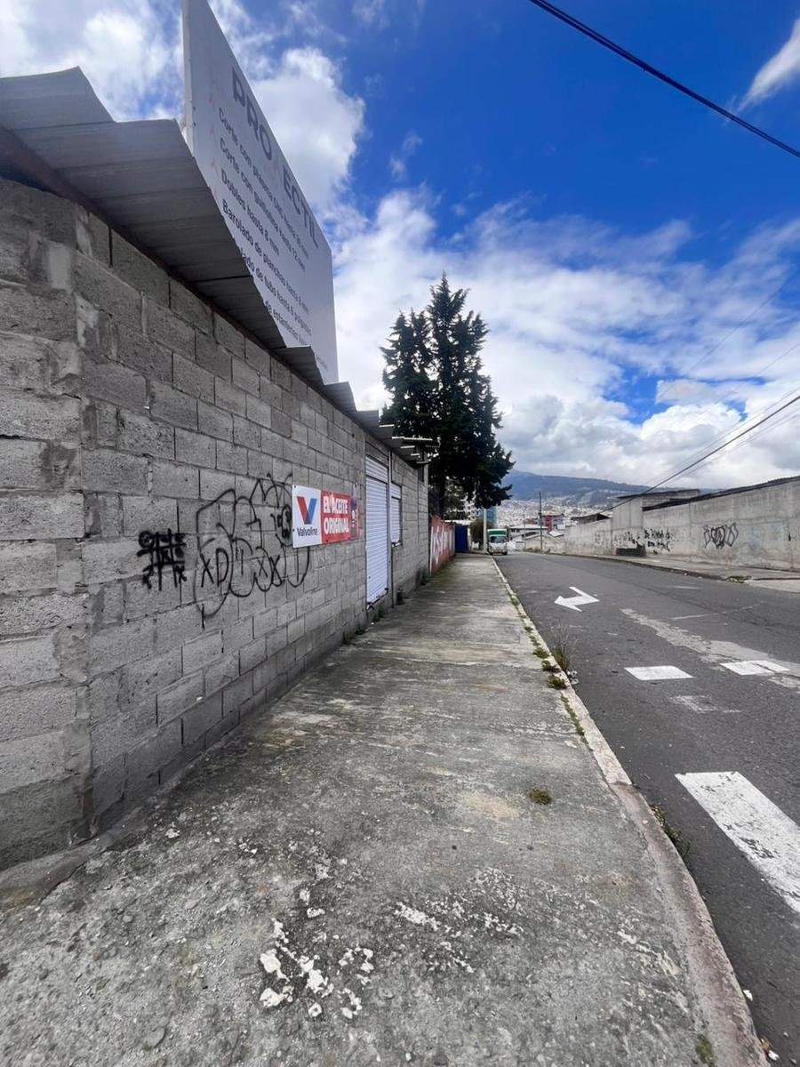 Land in Quito, Pichincha, Ecuador 3 - 18660594