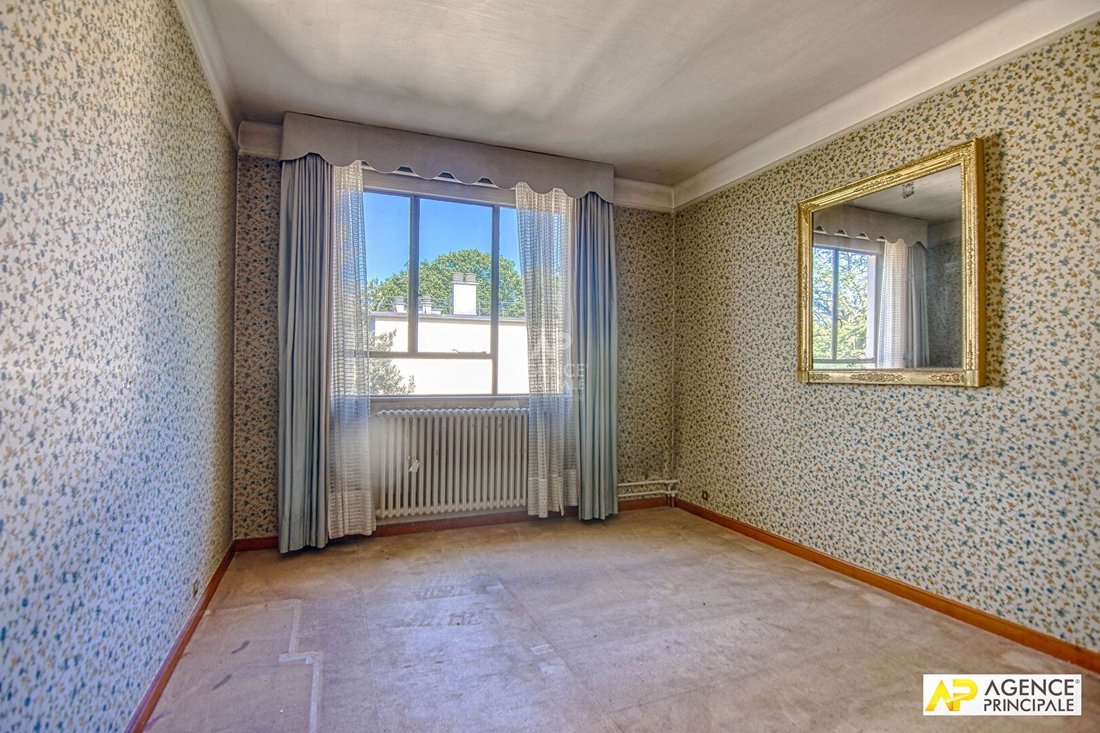 Apartment in Domaine National du Château, Versailles, France 3 - 18662524