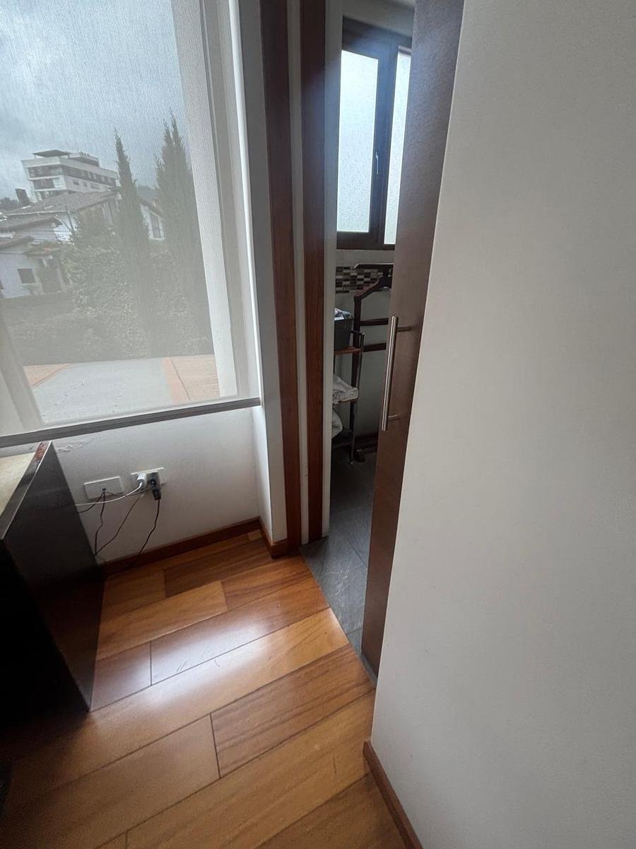 House in Quito, Pichincha, Ecuador 4 - 18660215