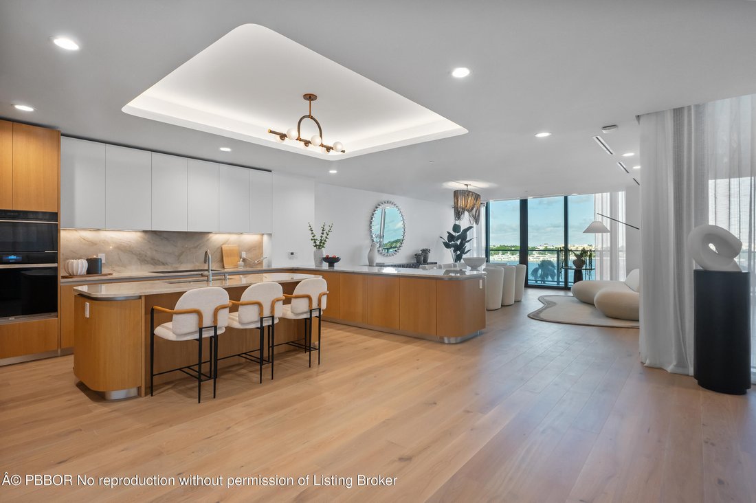 Co Op in West Palm Beach, Florida, United States 4 - 18664346
