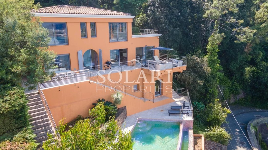 Villa in Théoule-sur-Mer, Provence-Alpes-Côte d'Azur, France 2 - 15663777