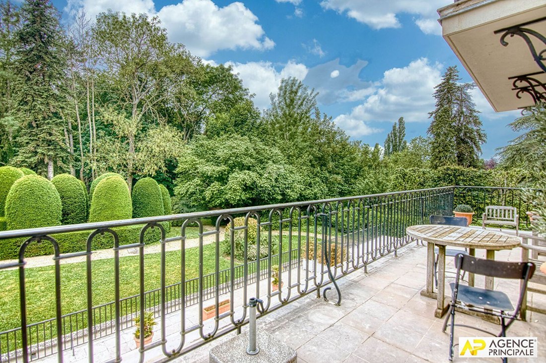Apartment in Domaine National du Château, Versailles, France 3 - 18660219