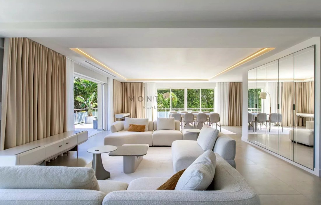 Villa in Ponteil, Antibes, France 2 - 17358172