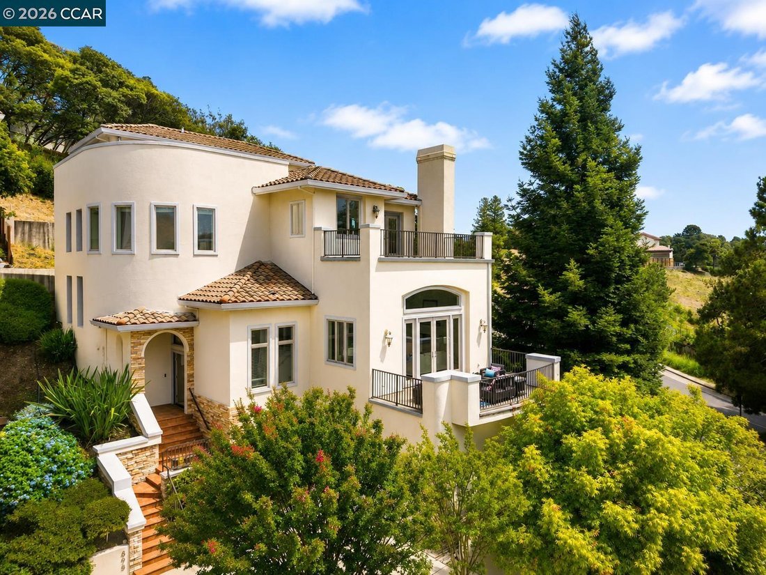 House in Oakland, California, United States 1 - 18666373