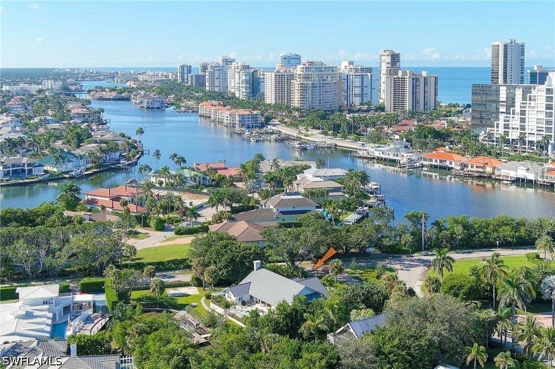 House in Naples, Florida, United States 3 - 18662116