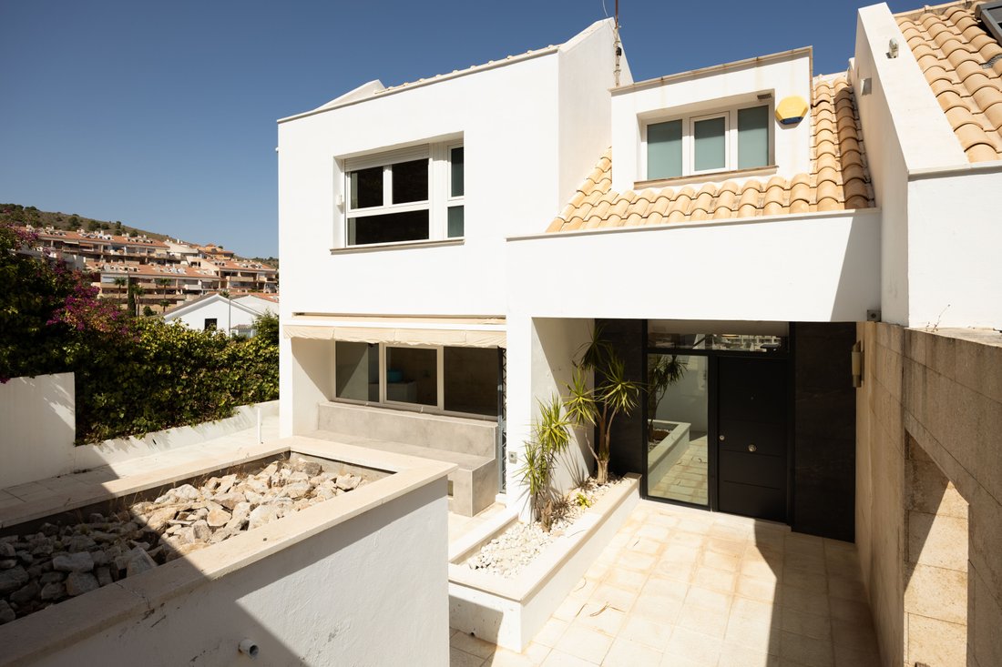 Villa in Arroyo de la Miel, Benalmadena, Andalusia 2 - 18668060