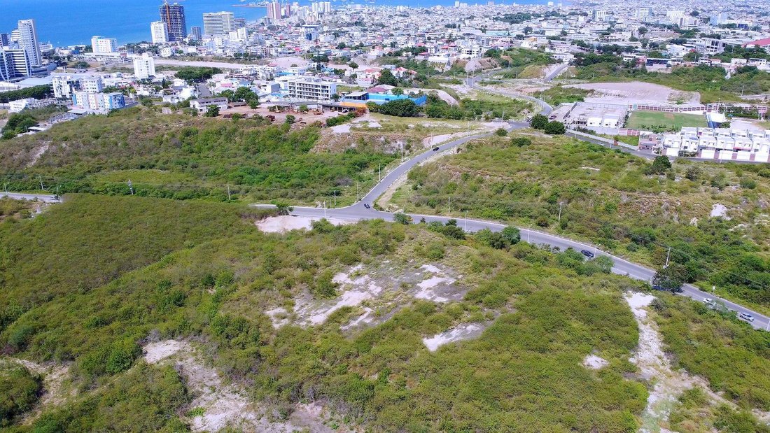 Land in Manta, Manabí, Ecuador 3 - 18660229